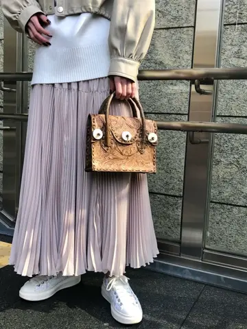 Carving Tribes 村上 麗華 コーディネート画像