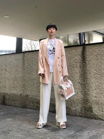 Carving Tribes 村上 麗華 コーディネート画像