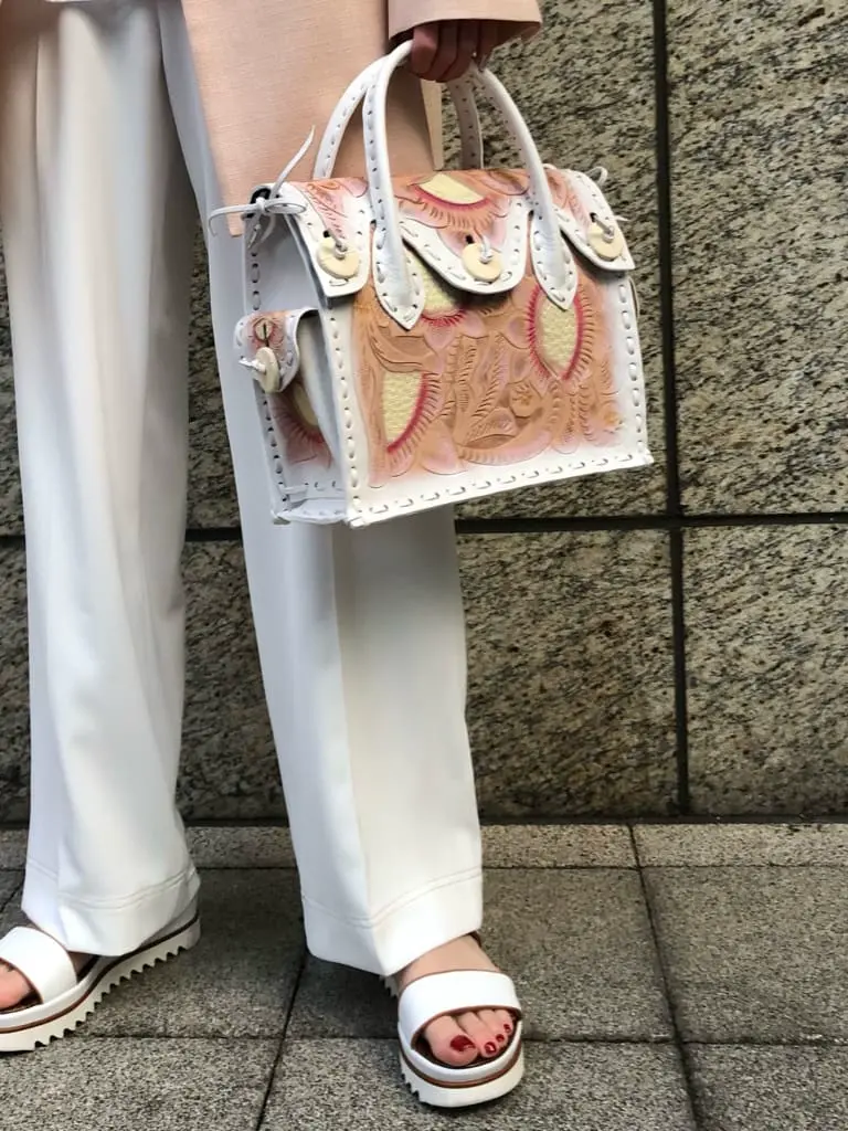 Carving Tribes 村上 麗華 コーディネート画像