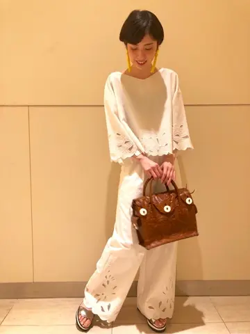 Carving Tribes 村上 麗華 コーディネート画像