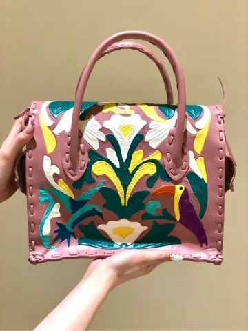 Carving Tribes 村上 麗華 コーディネート画像