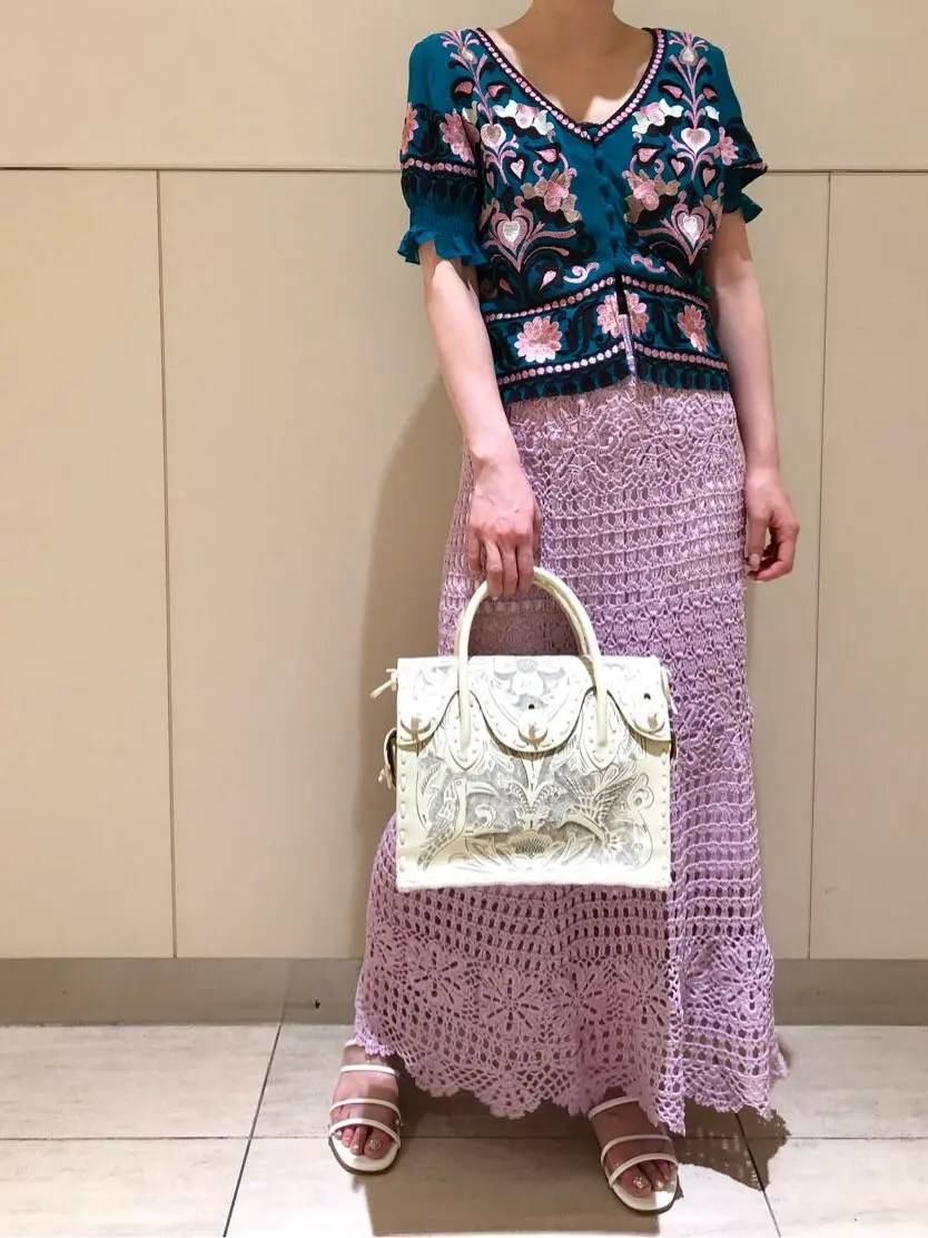 Carving Tribes 村上 麗華 コーディネート画像