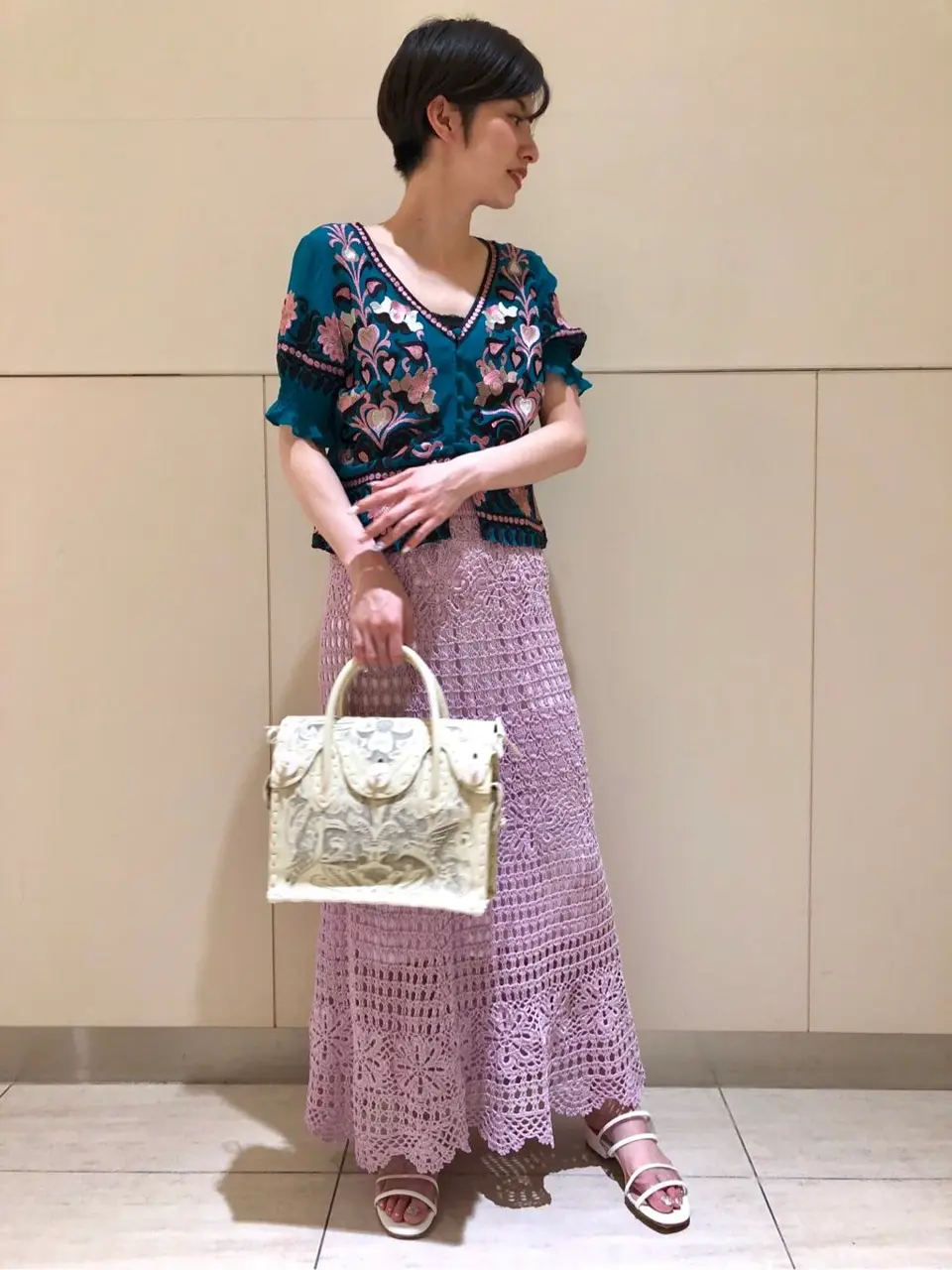 Carving Tribes 村上 麗華 コーディネート画像