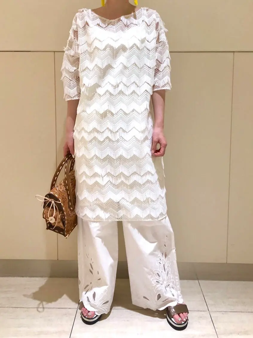 Carving Tribes 村上 麗華 コーディネート画像