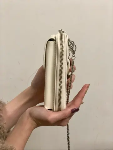 Carving Tribes 村上 麗華 コーディネート画像