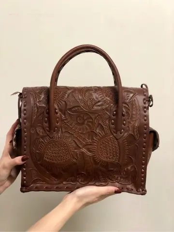 Carving Tribes 村上 麗華 コーディネート画像