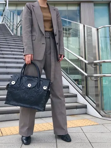 Carving Tribes 村上 麗華 コーディネート画像