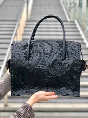 Carving Tribes 村上 麗華 コーディネート画像