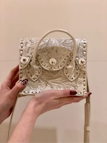 Carving Tribes 村上 麗華 コーディネート画像