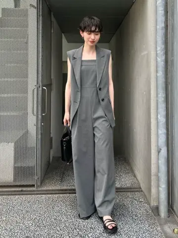 Carving Tribes 村上 麗華 コーディネート画像