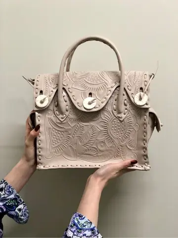 Carving Tribes 村上 麗華 コーディネート画像