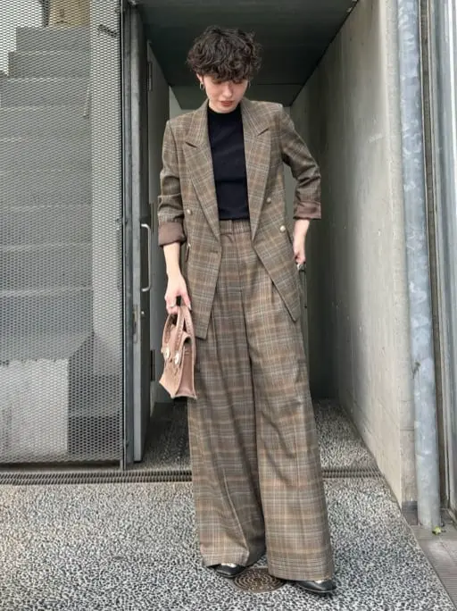 Carving Tribes 村上 麗華 コーディネート画像