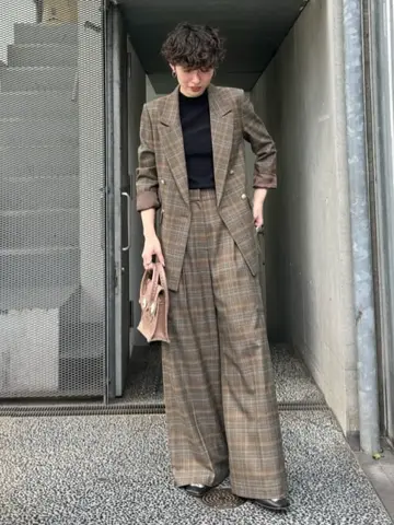 Carving Tribes 村上 麗華 コーディネート画像