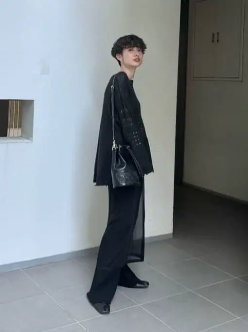 Carving Tribes 村上 麗華 コーディネート画像