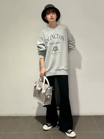 Carving Tribes 村上 麗華 コーディネート画像