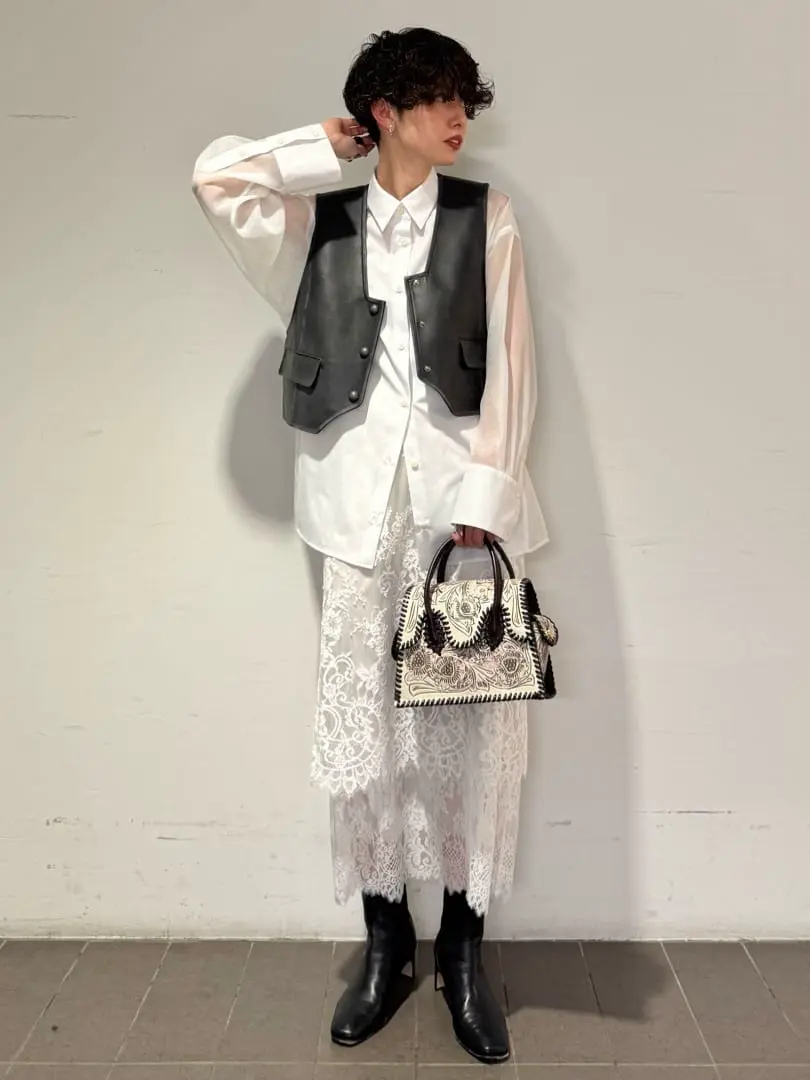 Carving Tribes 村上 麗華 コーディネート画像