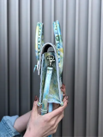 Carving Tribes 村上 麗華 コーディネート画像