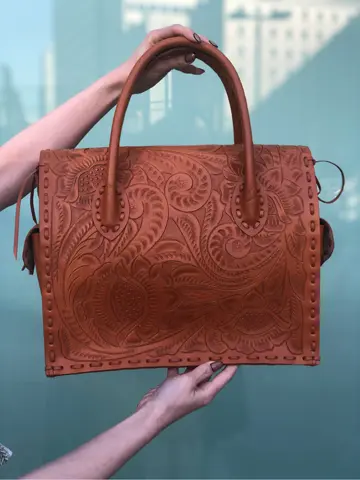 Carving Tribes 村上 麗華 コーディネート画像