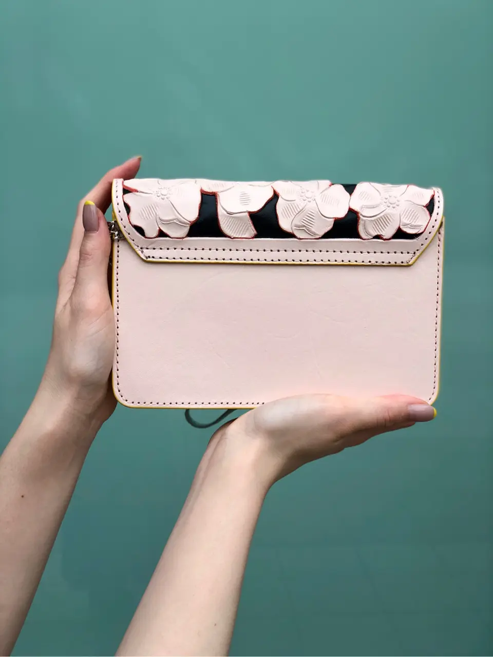 Carving Tribes 村上 麗華 コーディネート画像