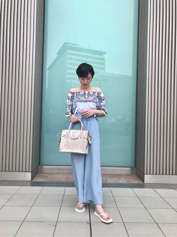 Carving Tribes 村上 麗華 コーディネート画像