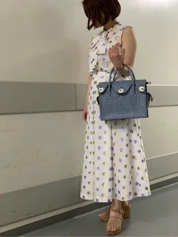 Carving Tribes 岩木　茉利奈 コーディネート画像