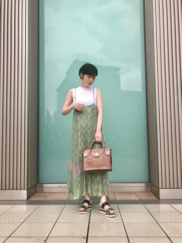 Carving Tribes 村上 麗華 コーディネート画像