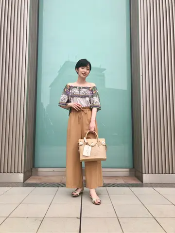 Carving Tribes 村上 麗華 コーディネート画像