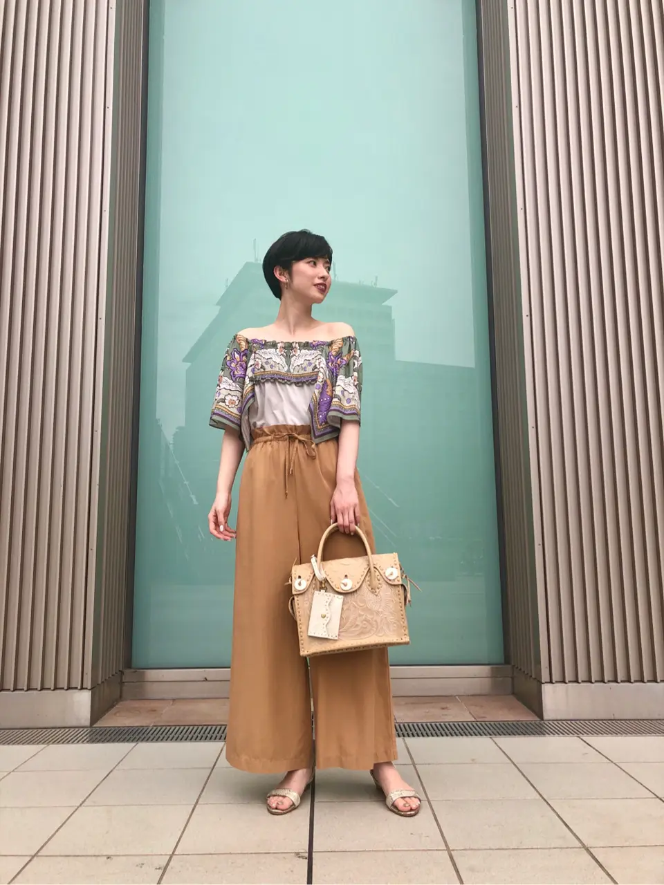 Carving Tribes 村上 麗華 コーディネート画像