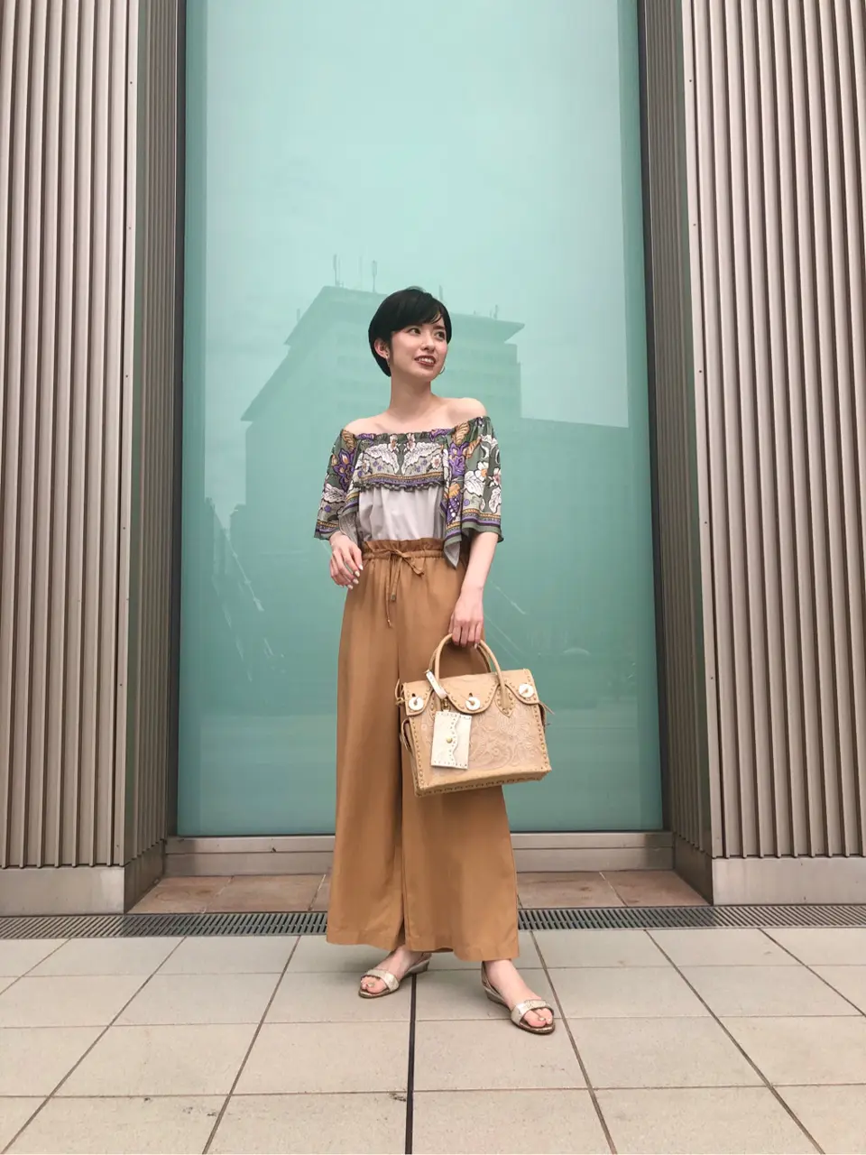 Carving Tribes 村上 麗華 コーディネート画像