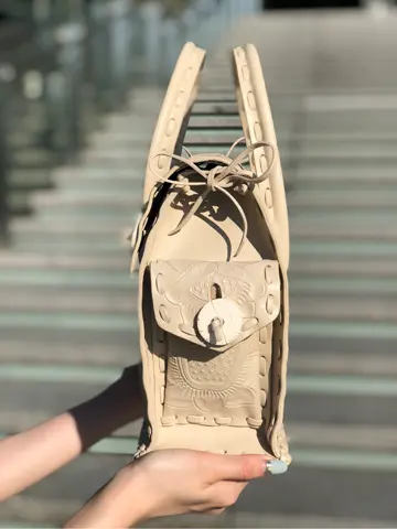 Carving Tribes 村上 麗華 コーディネート画像