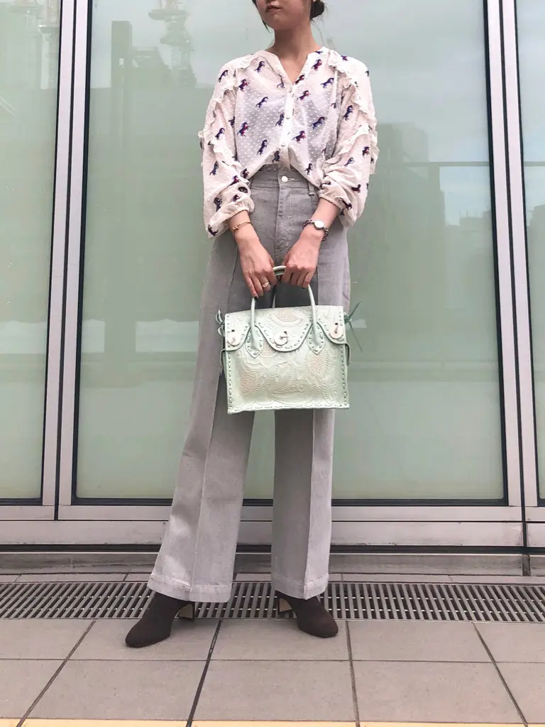 Carving Tribes 伊藤　静華 コーディネート画像