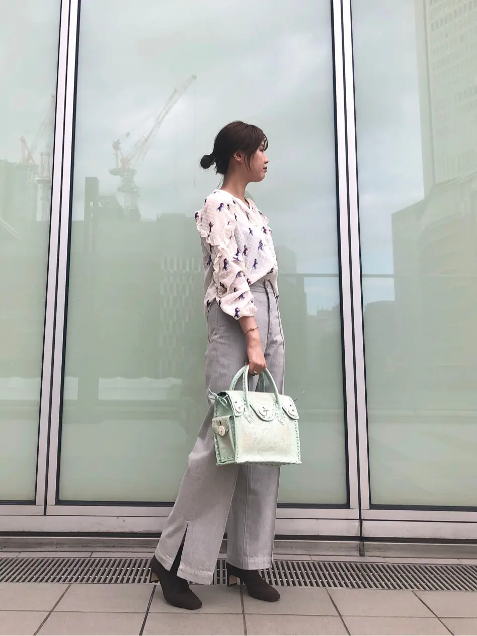 Carving Tribes 伊藤　静華 コーディネート画像