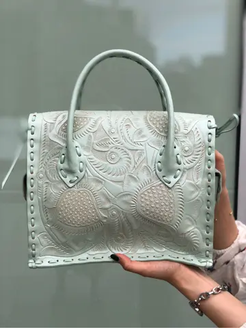 Carving Tribes 伊藤　静華 コーディネート画像