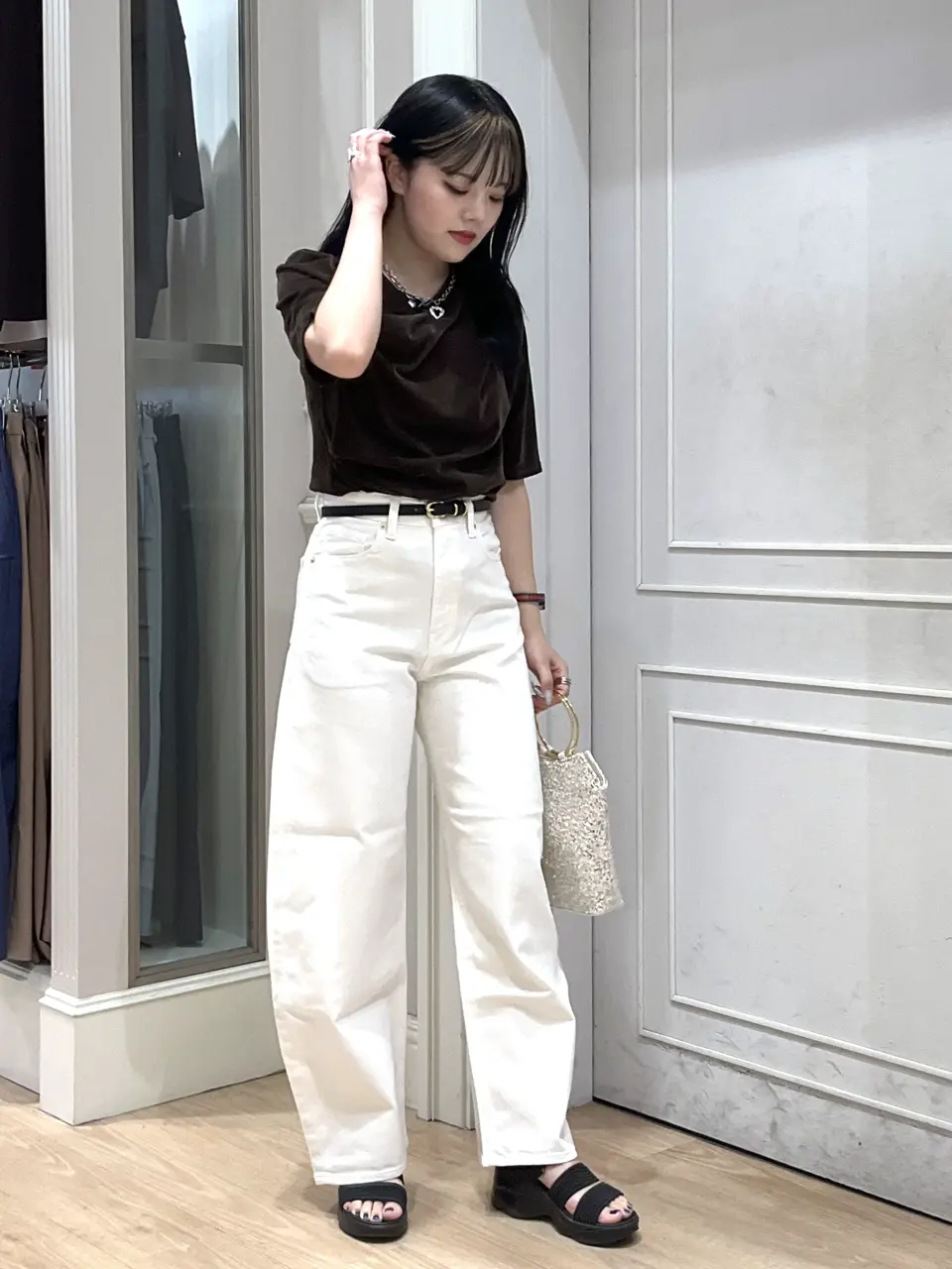 ANY SIS erika コーディネート画像