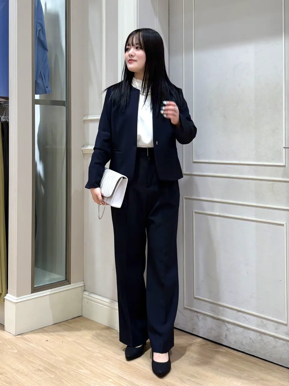 ANY SIS erika コーディネート画像