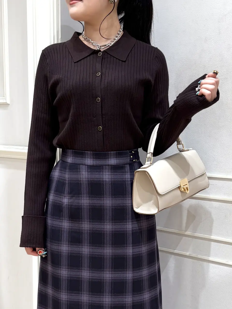 ANY SIS erika コーディネート画像