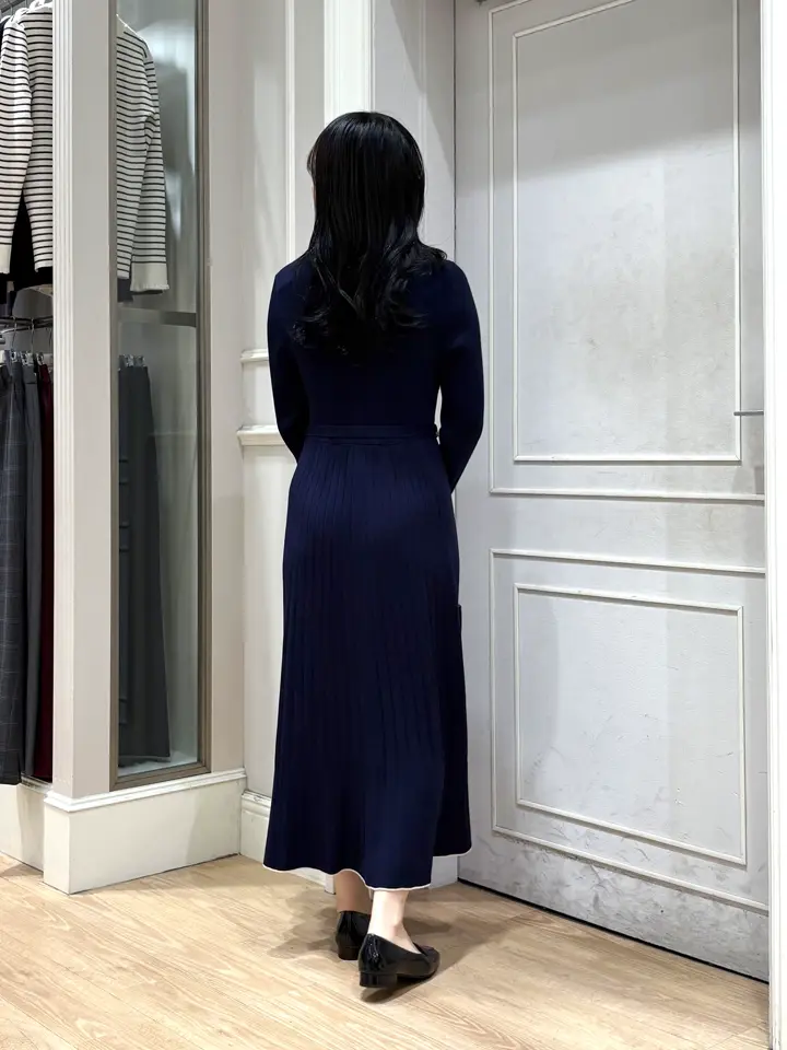 ANY SIS erika コーディネート画像