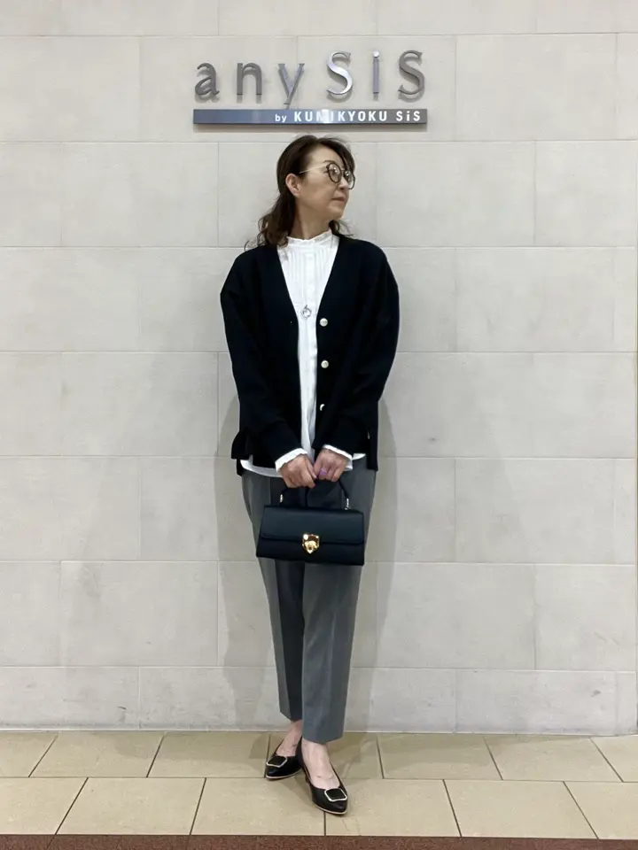 ANY SIS スタッフ コーディネート画像