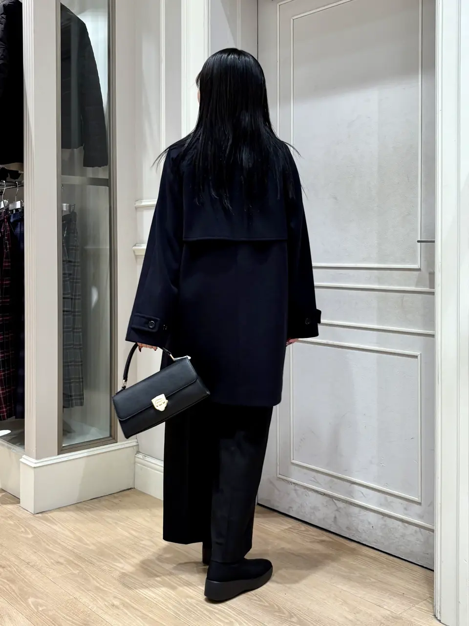 ANY SIS erika コーディネート画像