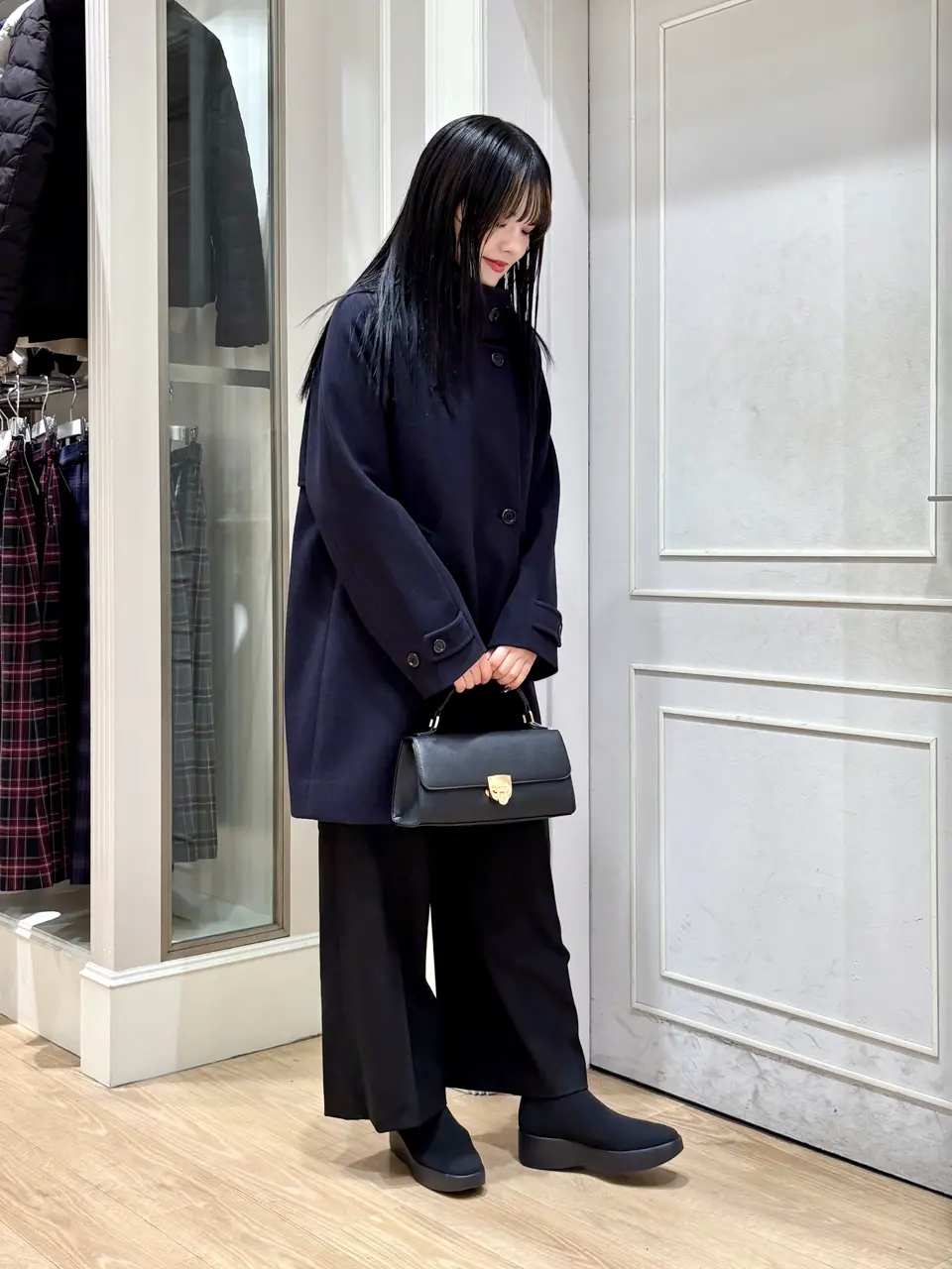 ANY SIS erika コーディネート画像