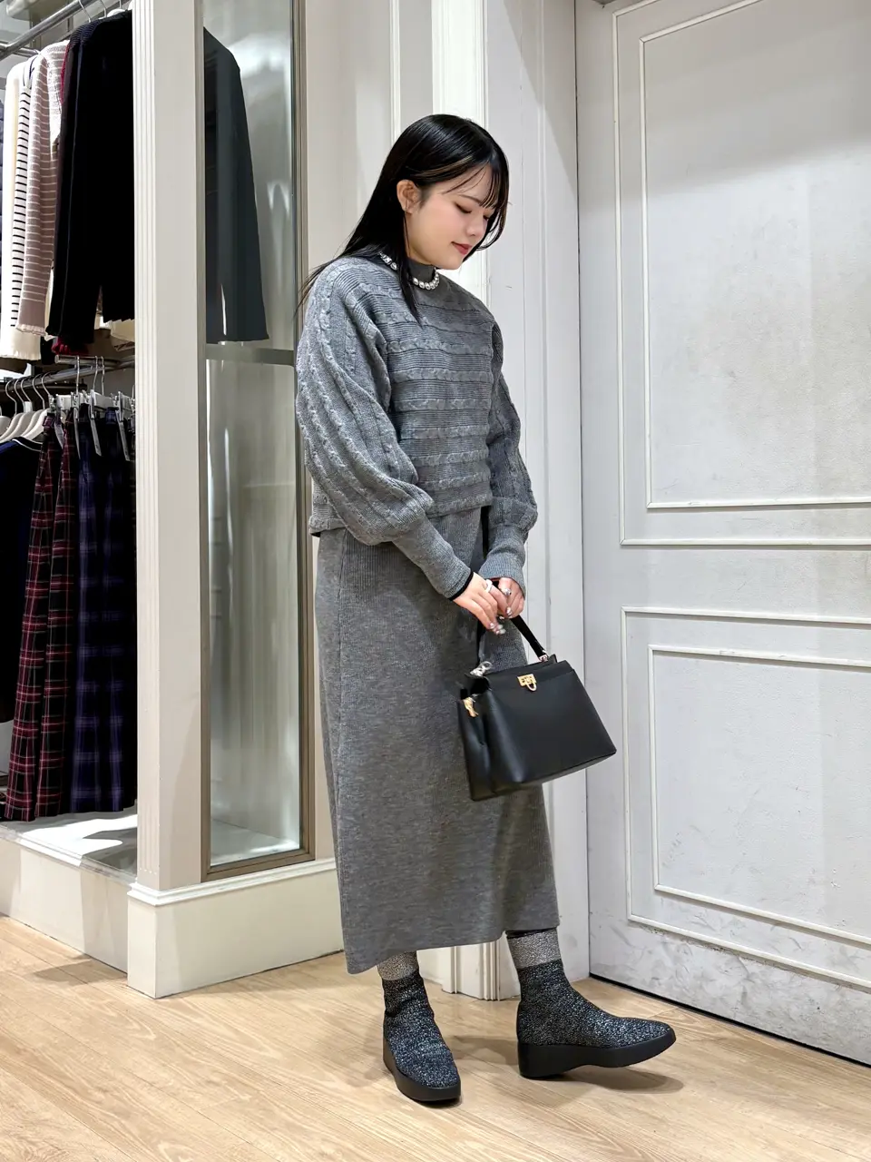 ANY SIS erika コーディネート画像