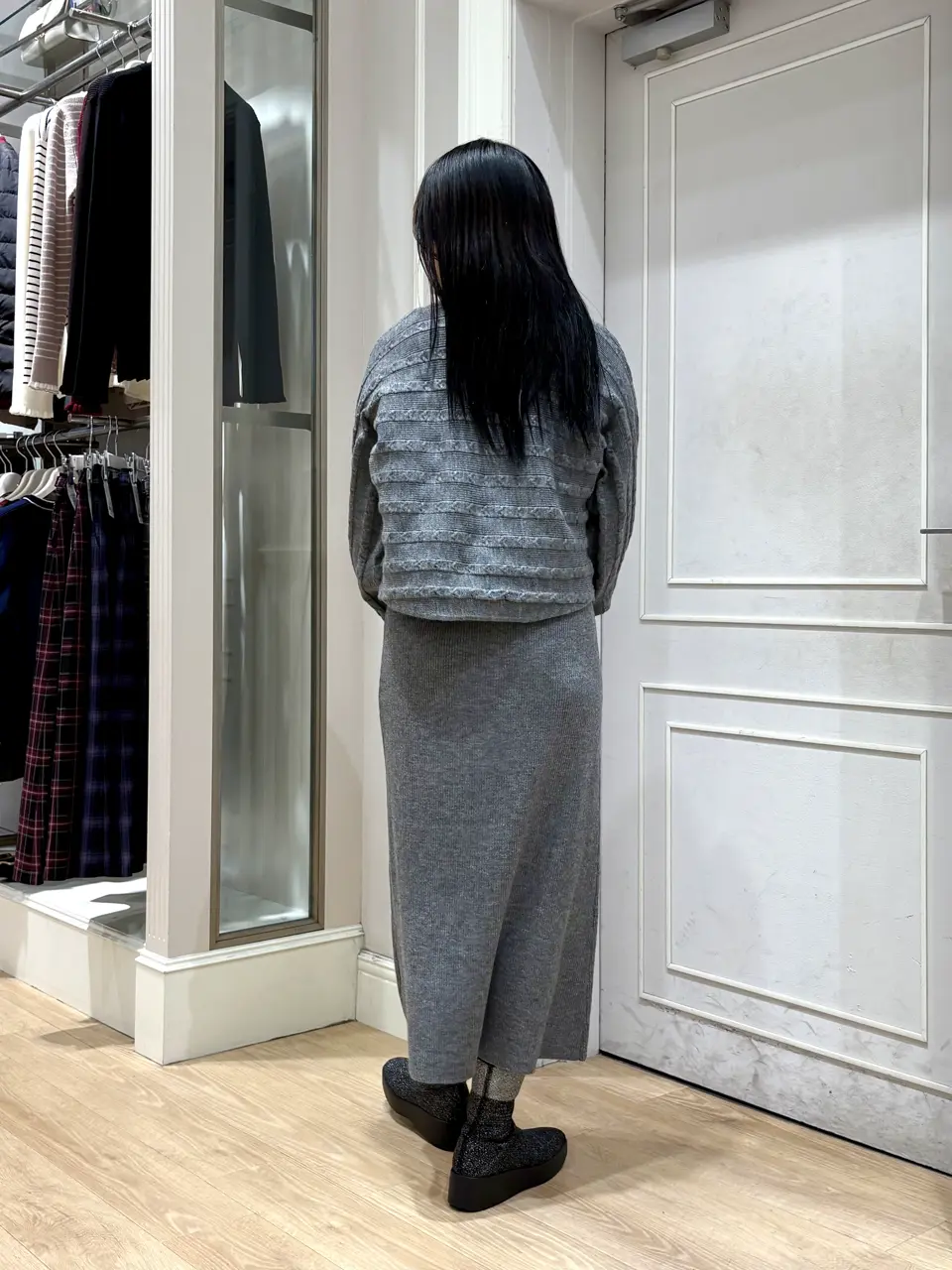 ANY SIS erika コーディネート画像