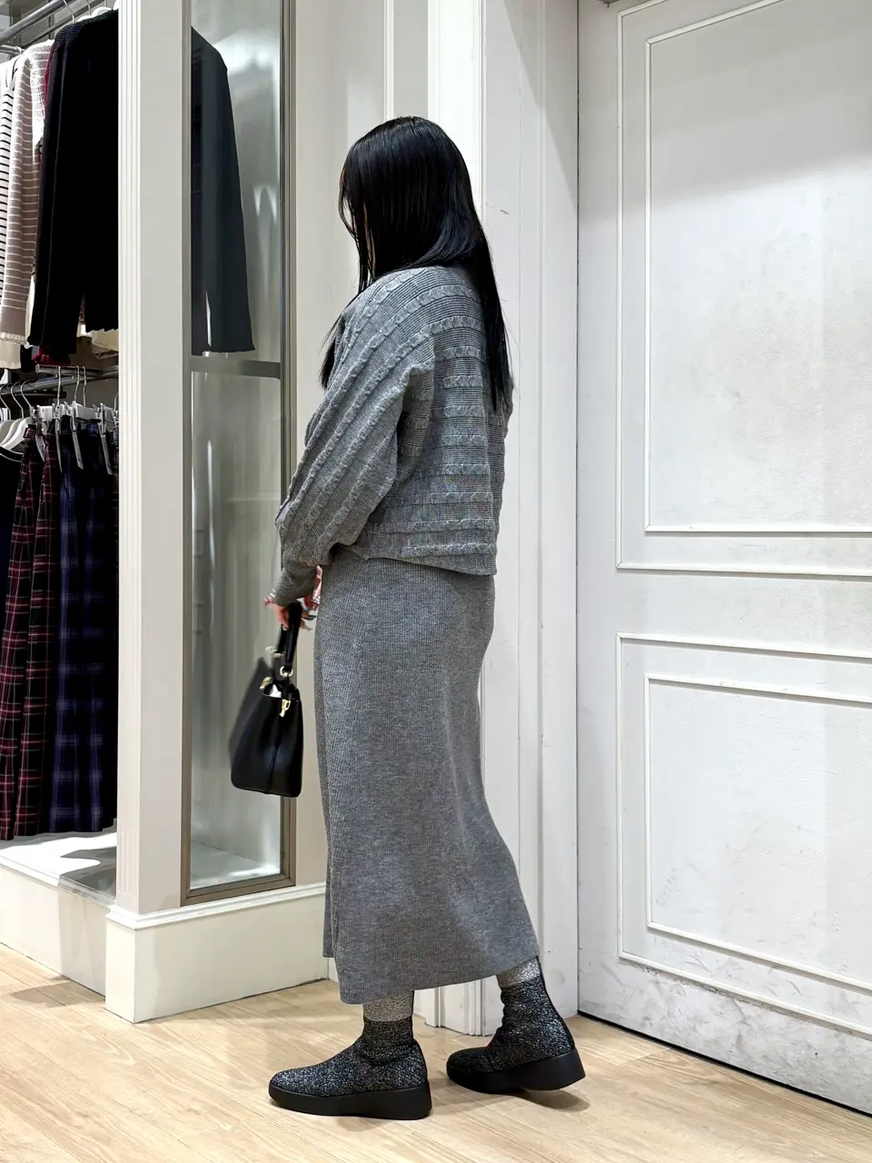 ANY SIS erika コーディネート画像