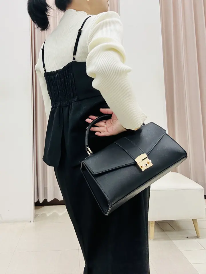 ANY SIS ナラ コーディネート画像