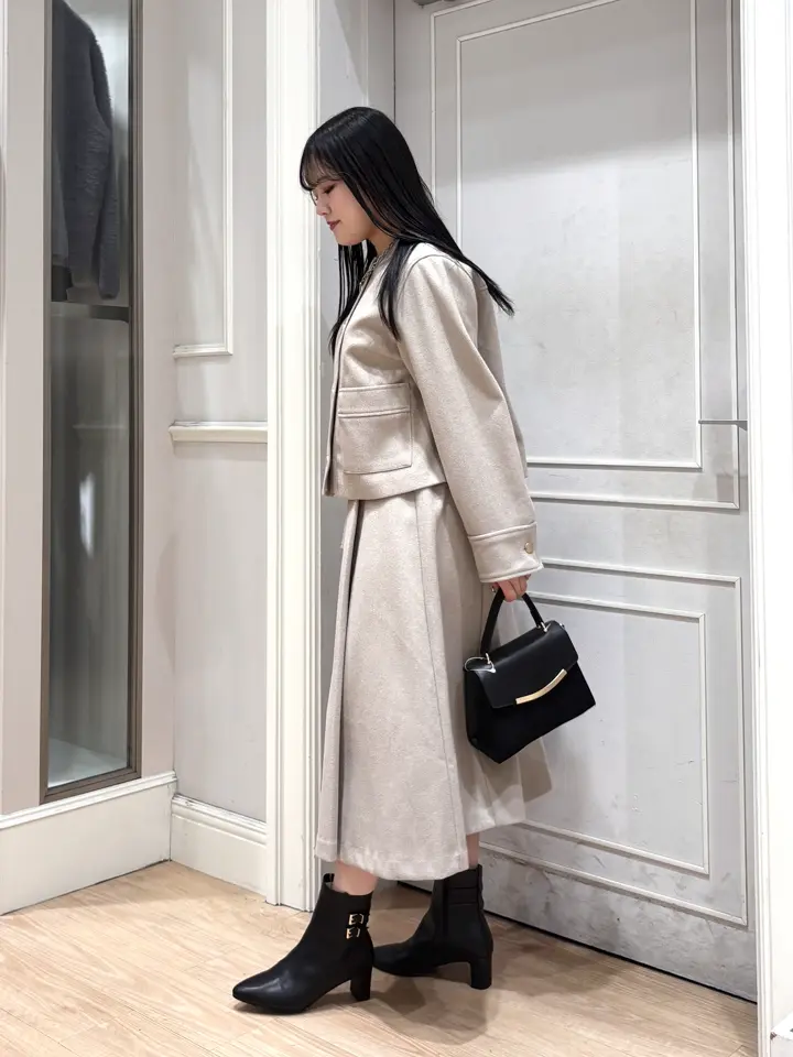 ANY SIS erika コーディネート画像