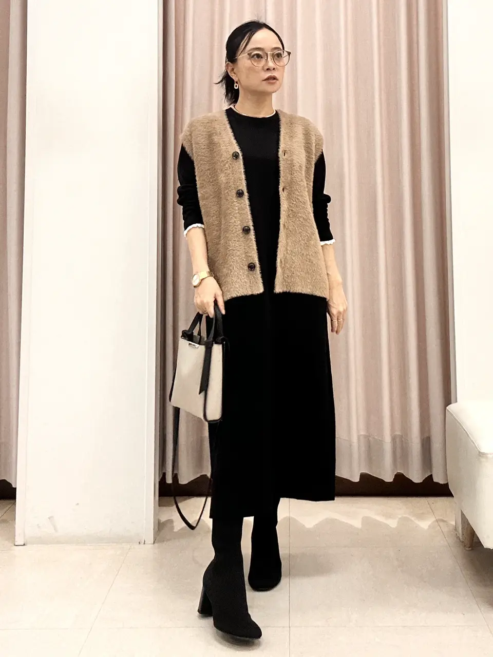  ナラ コーディネート画像