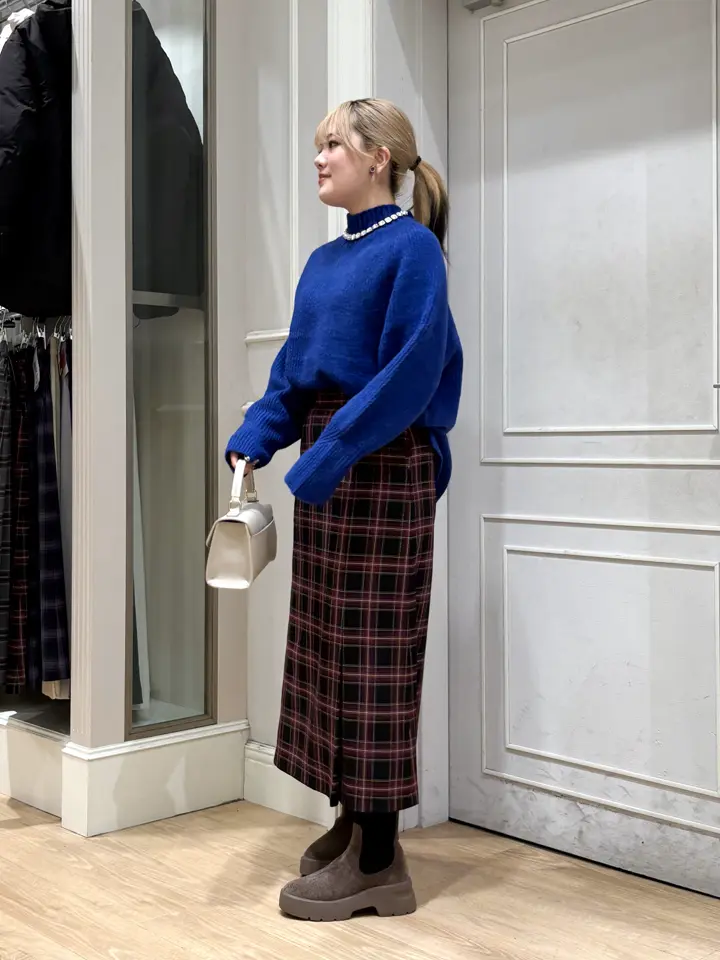 ANY SIS erika コーディネート画像