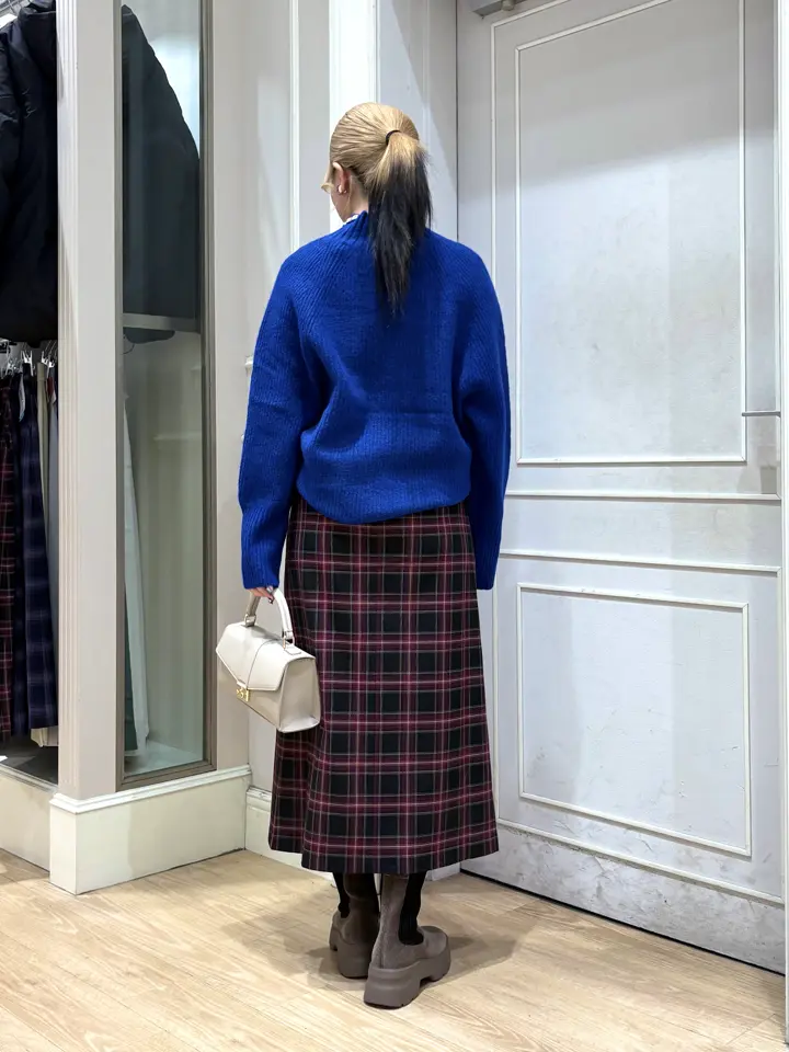 ANY SIS erika コーディネート画像