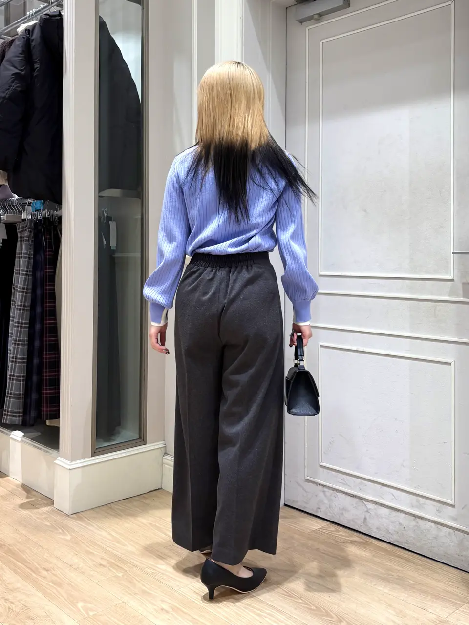 ANY SIS erika コーディネート画像