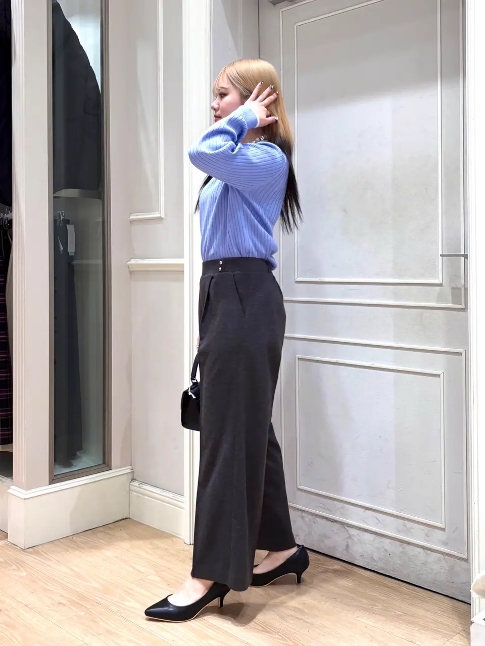 ANY SIS erika コーディネート画像